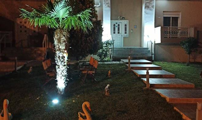 Hotel Cafe La Strada Image