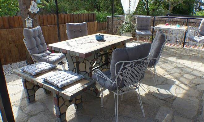 Maisonette 25m from the sea