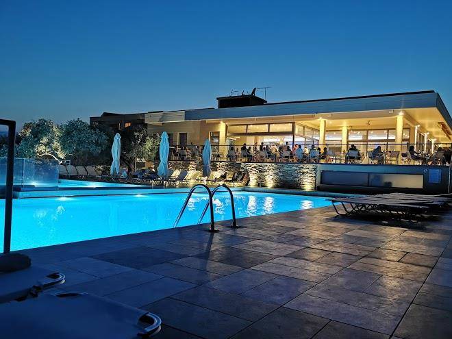 Aeolis thassos palace