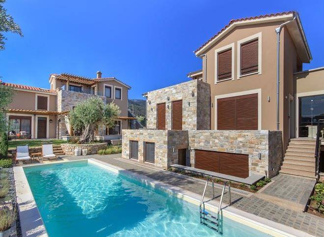 Bythesea luxury suites