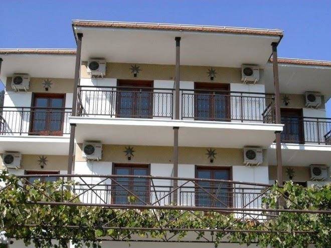 Hotel George Golden Beach Image