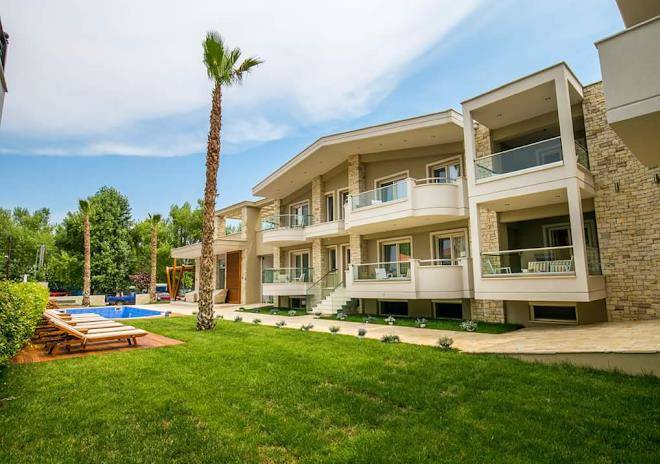 Lobelia luxury suites