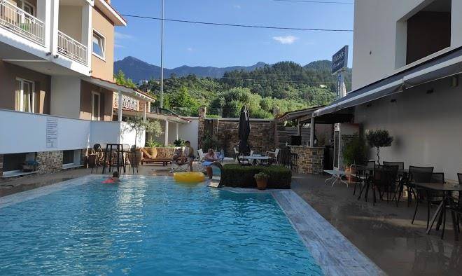 Metsikas Residence Image