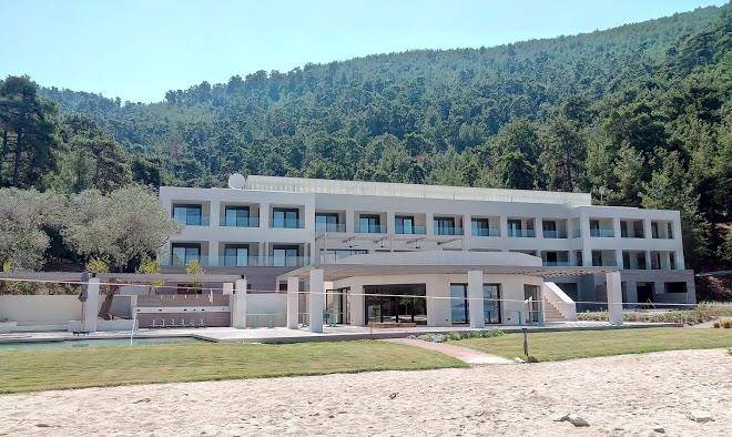Vathi cove luxury resort & spa