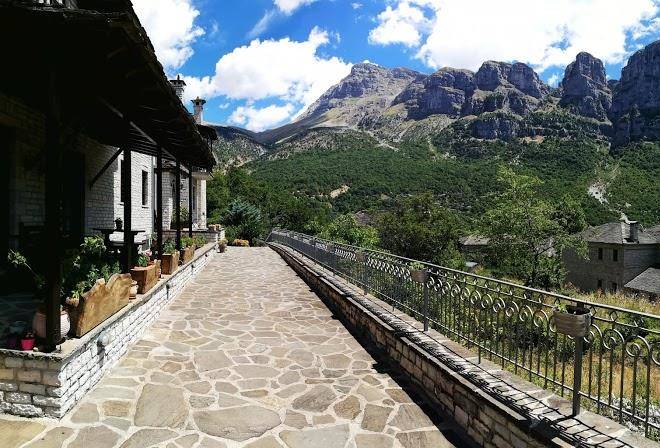 Arkefthos mountain hotel