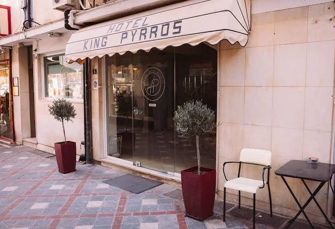 King pyrros