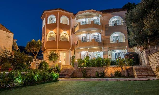 Agios thomas hotel