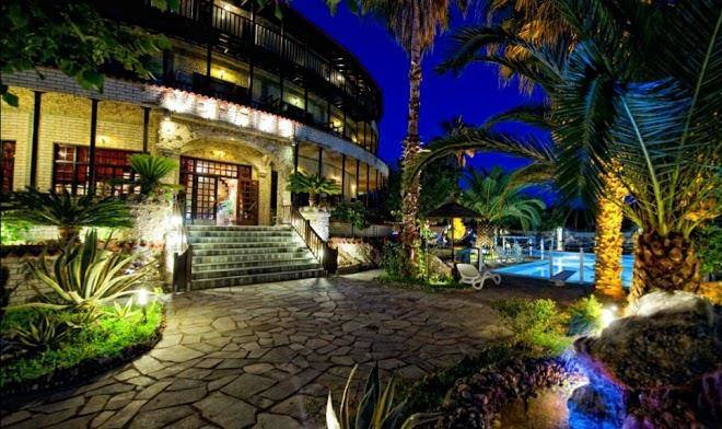 Nepheli otel