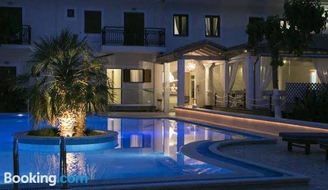 Rezi hotel & studios
