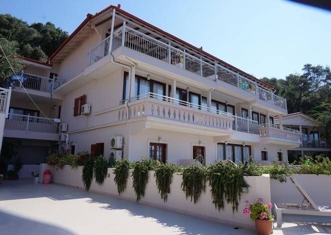 Valtos beach hotel