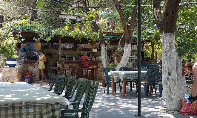 Aiora cafebar and suites
