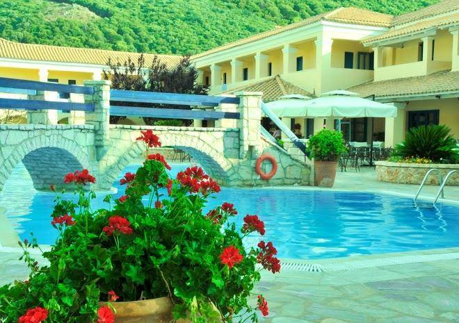 Karavostasi beach hotel