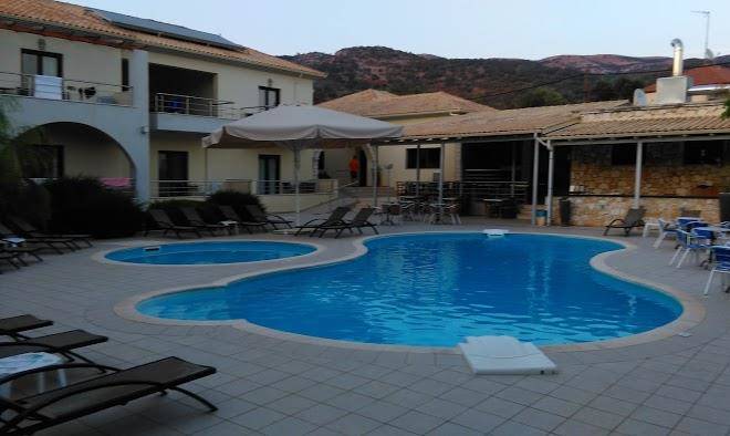 Mourtos hotel