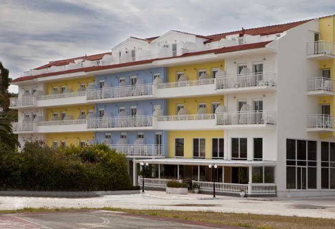 Summery hotel