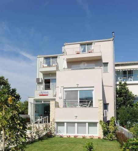 Agnadi suites