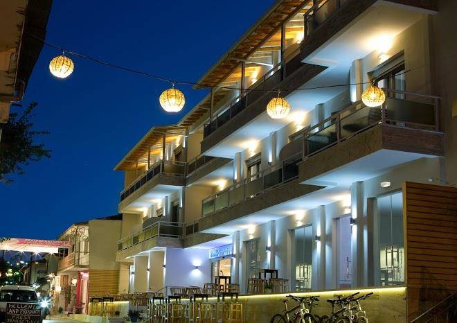 Grand theoni hotel