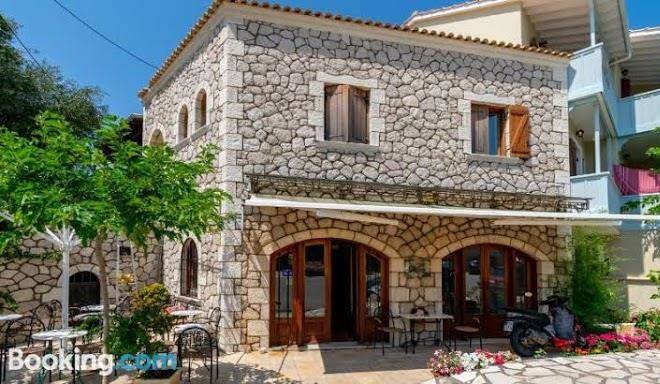 Hotel averto