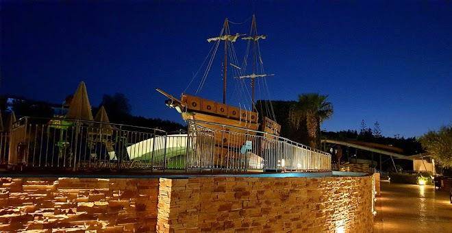 Aqua Bay Suites Image