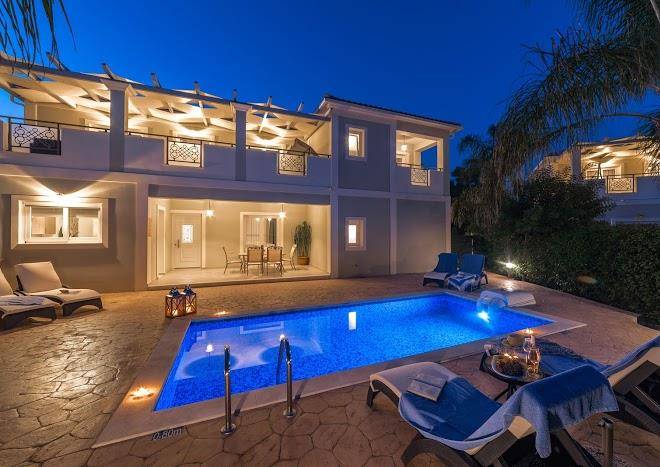 Mamfredas Luxury Resort Image