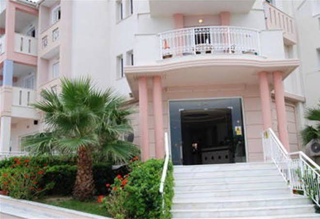 Xenos Kamara Beach Image