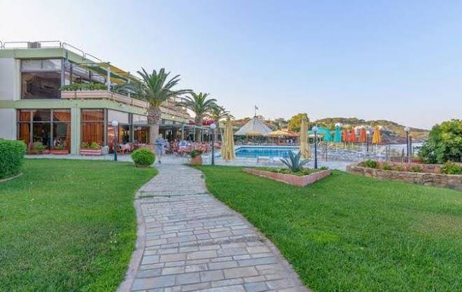 Golden sand hotel