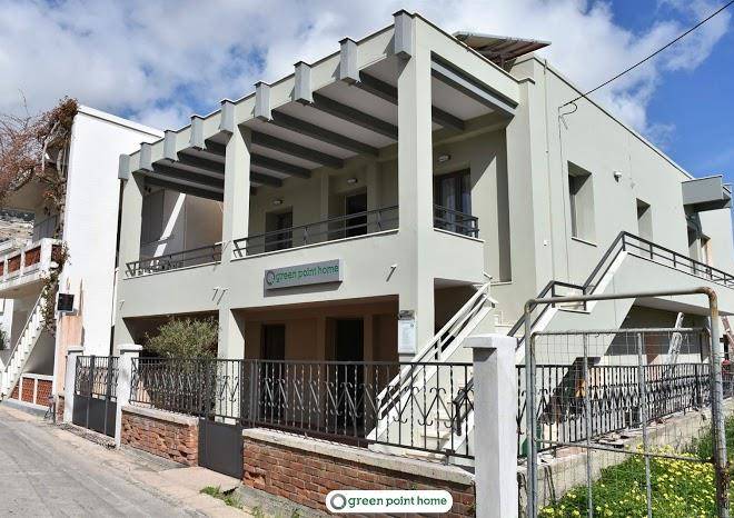Green Point Home Image
