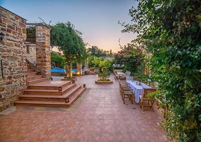 Mouzaliko traditional hotel chios greece