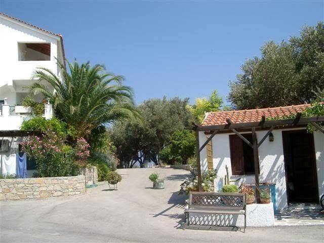Elena bungalows