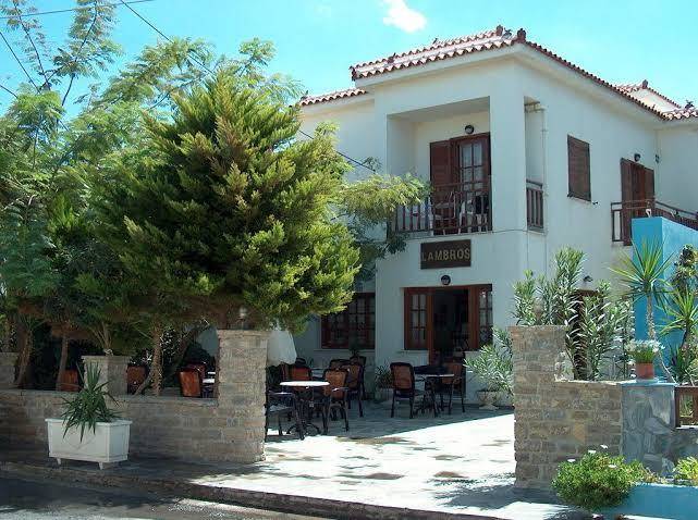 Hotel lambros