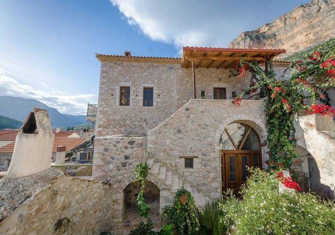 Ev Zin Leonidio Image