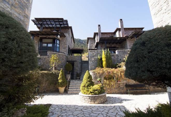 Ostra menalon luxury suites