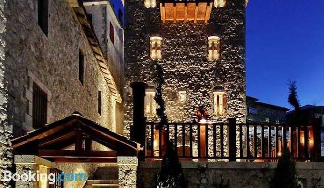 Petrinos Pyrgos Image