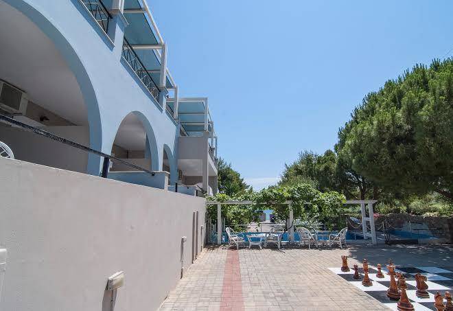 Epavlis resort