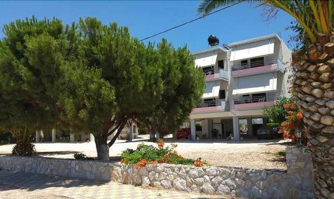 Finikas hotel
