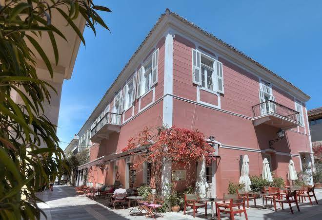 Pension omorfi poli