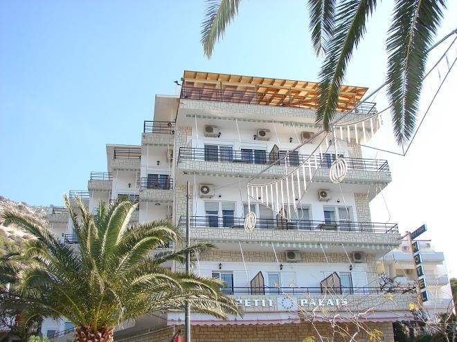 Hotel Petit Palais Image