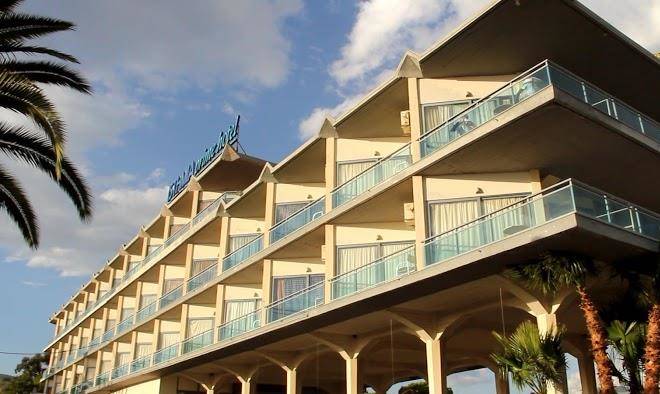 Prime isthmus hotel