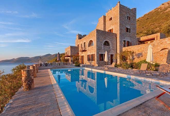Aegila boutique hotel