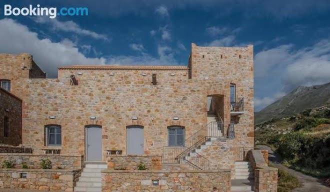 Ippola boutique hotel