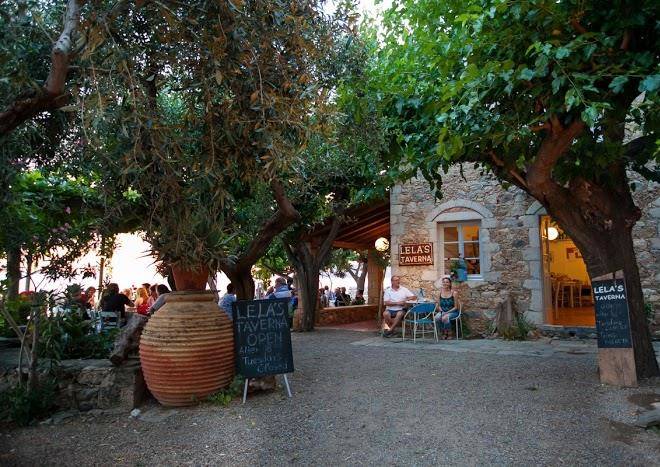 Lela's taverna