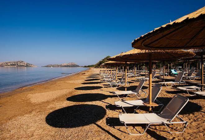 Zoe seaside resort gialova