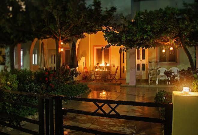 Haraki mare studios sundbeds & umbrellas haraki