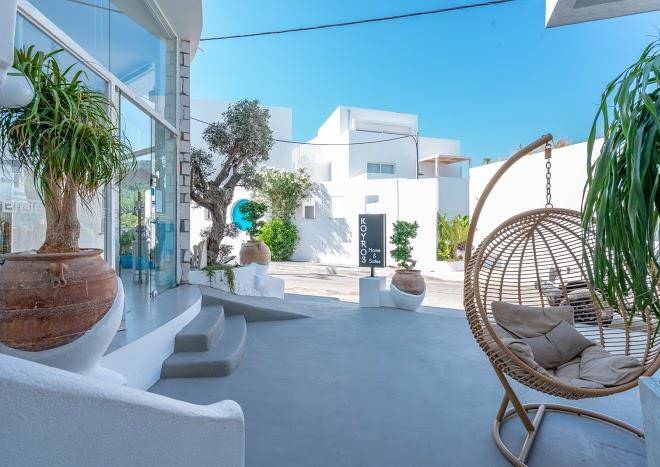 Kouros home & suites