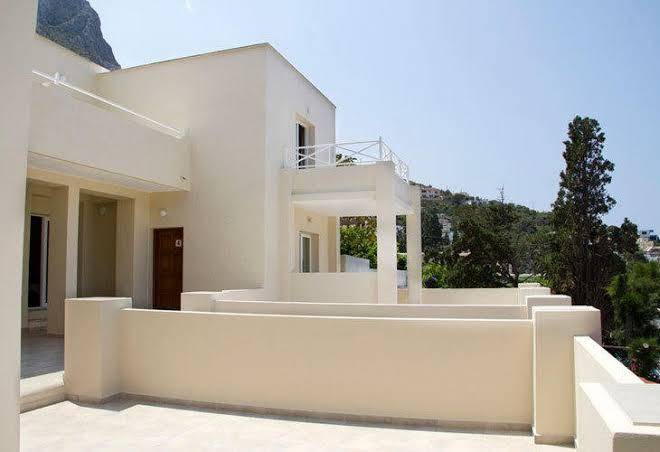 Acropolis hotel