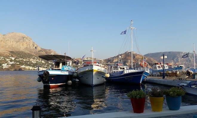 Barba giannis studios & restaurant