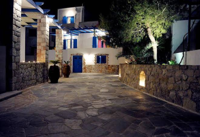 Glaronisia hotel