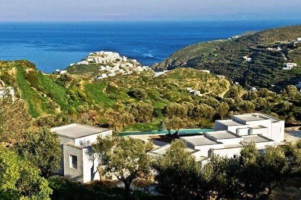 Kamaroti sifnos suites