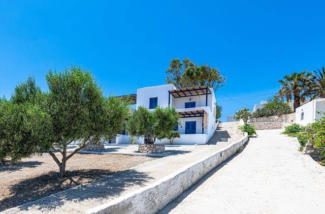 Kimolos aliki beach