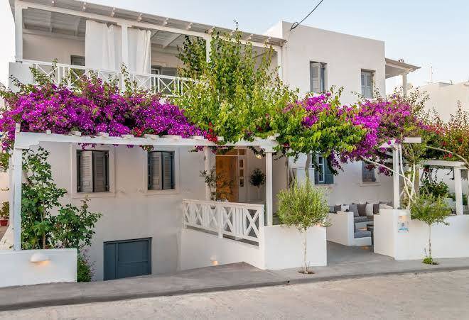 Milos bay suite