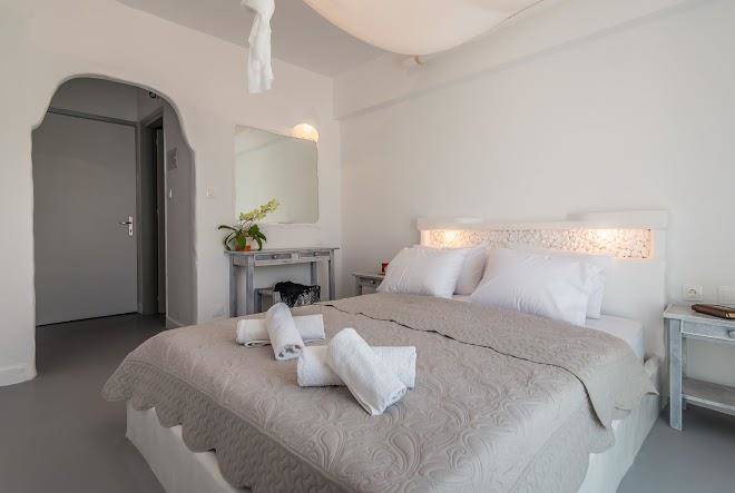 Milos hotel